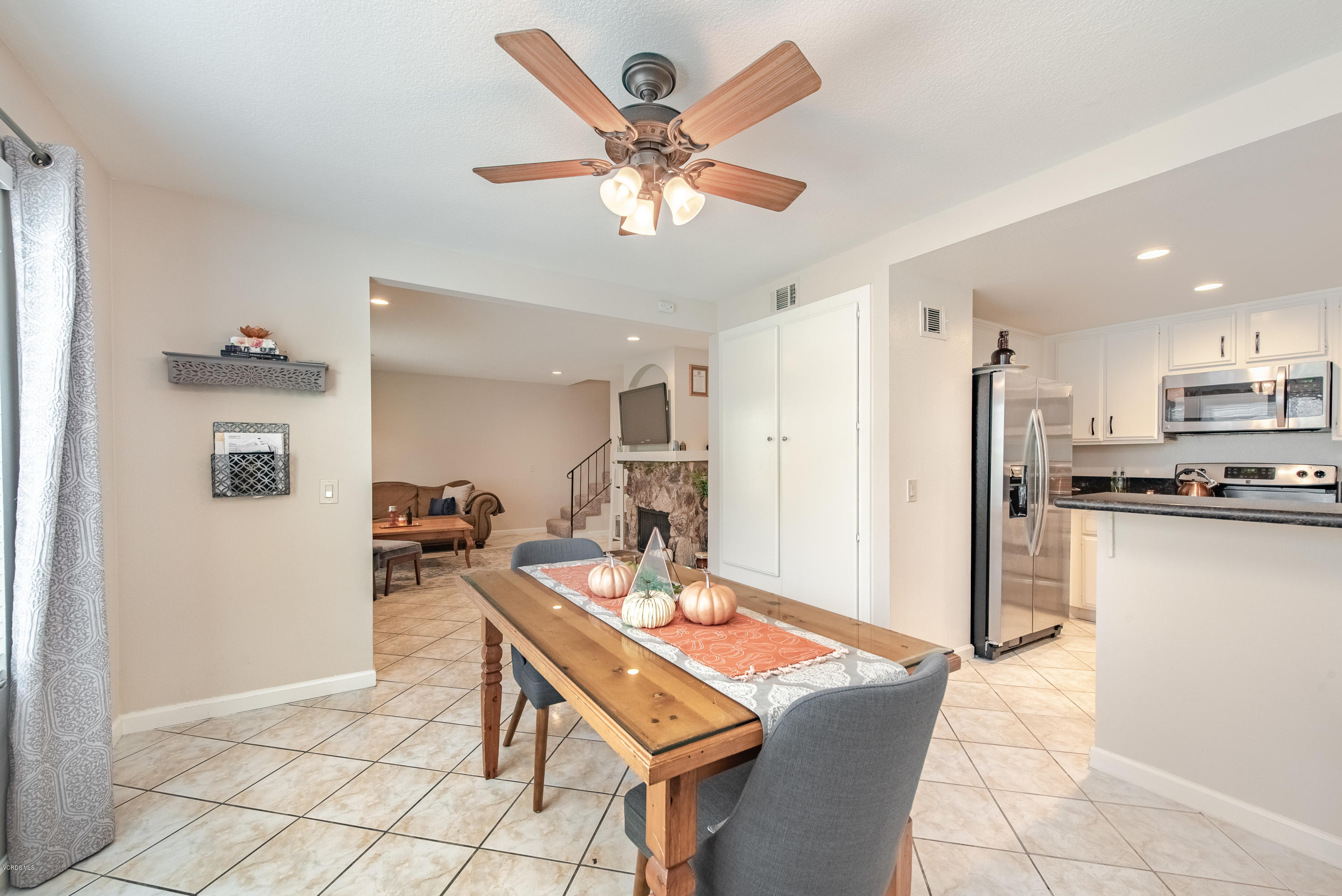 561 Spring Road, Unit 42 Moorpark, CA 93021 - Photo 6 of 28 561 Spring Rd Moorpark-8