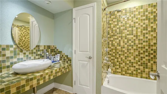 $6,400 | 1414 Audubon Street, New Orleans, LA 70118