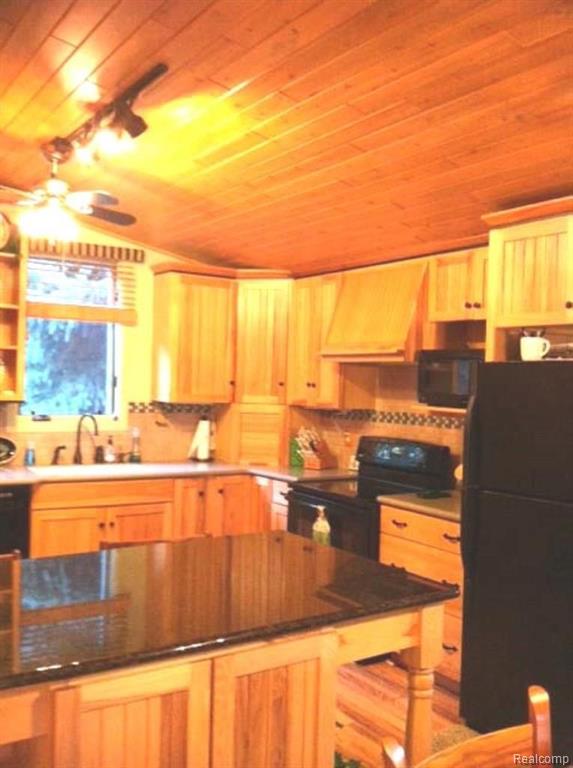5860 Cowell Road Brighton, MI 48116 - Photo 7 of 18
