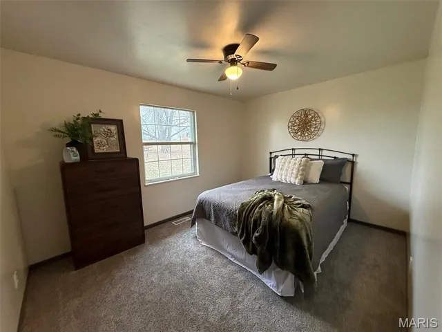 $159,750 | 322 North Sangamon Avenue, Vandalia, IL 62471