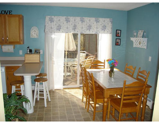 226 Acropolis Road Lowell, MA 01854 - Photo 3 of 13