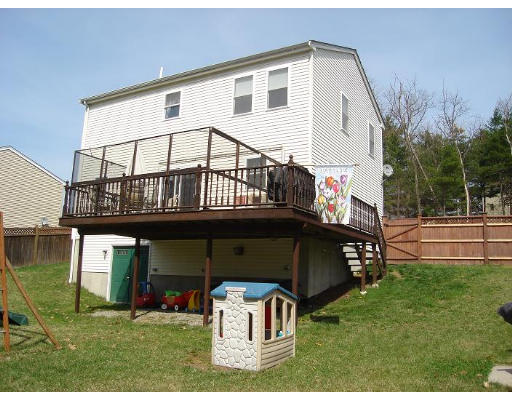 226 Acropolis Road Lowell, MA 01854 - Photo 8 of 13