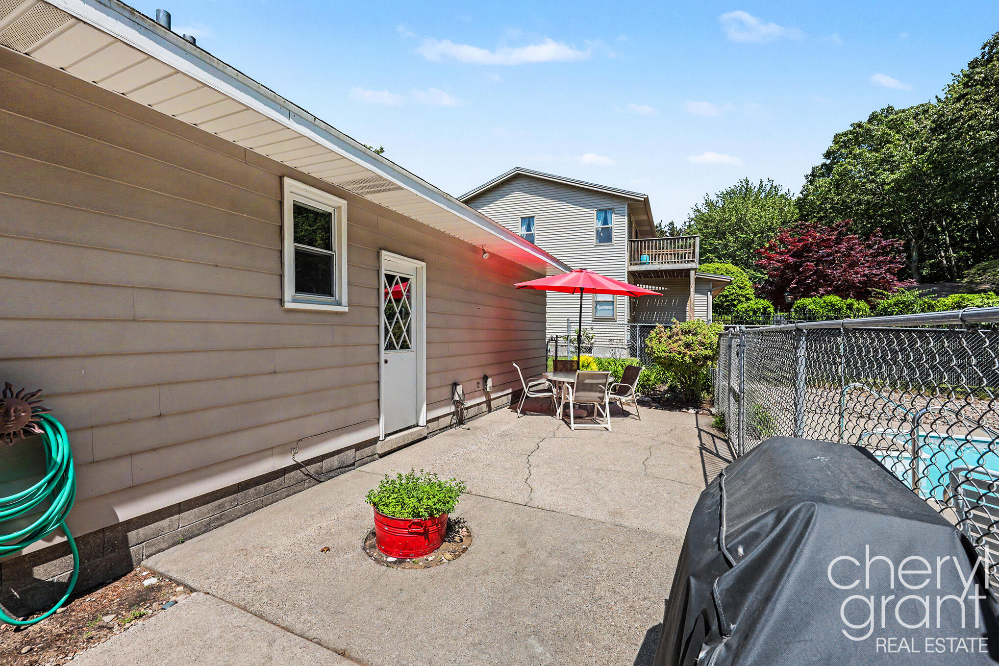 15888 Vinecrest Street Spring Lake, MI 49456 - Photo 29 of 39 Patio/Pool
