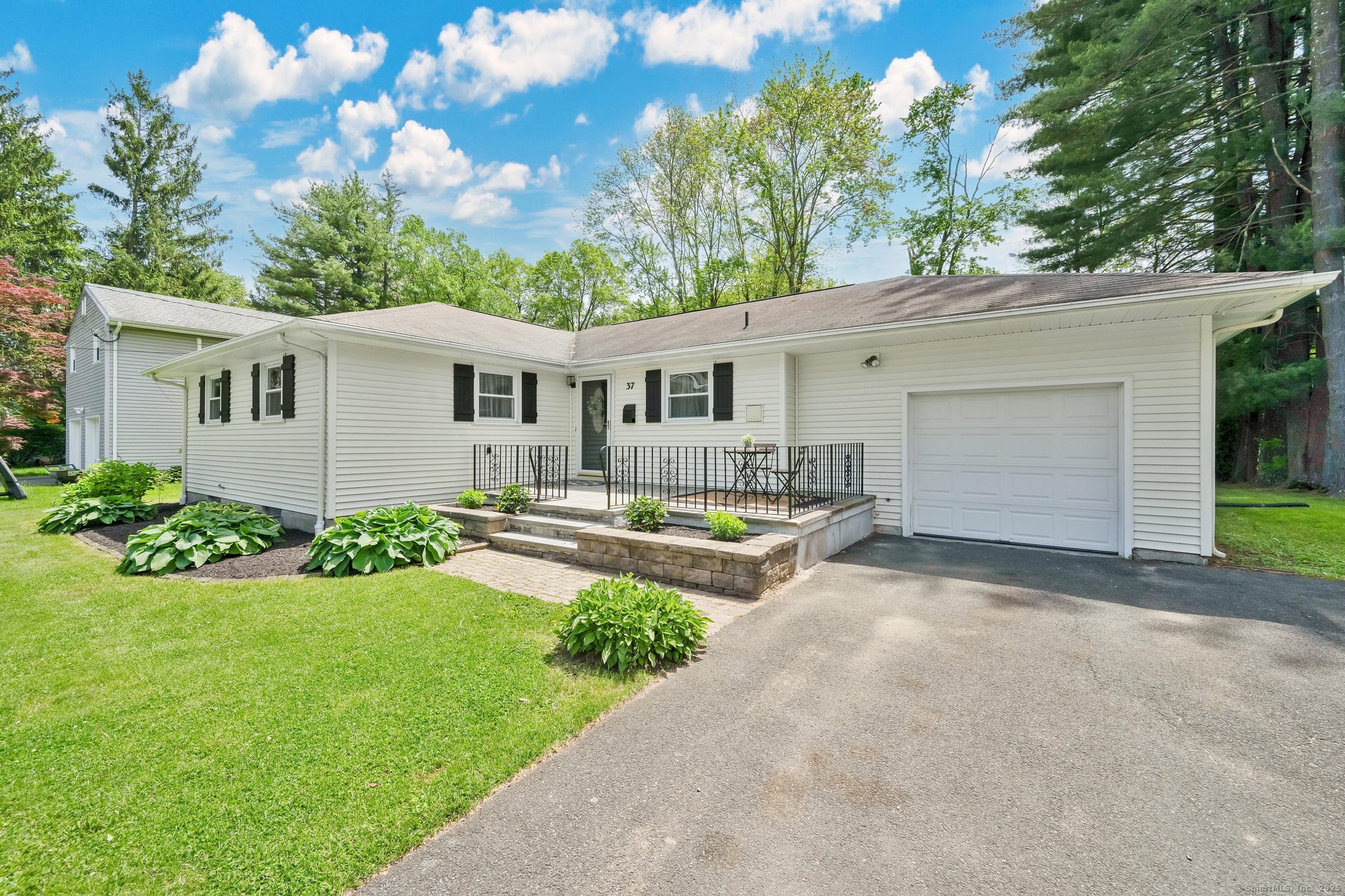 37 Portage Road West Hartford, CT 06117 - Photo 1 of 1