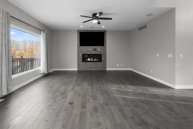 $599,999 | 3120 Summertree Avenue, Bettendorf, IA 52722