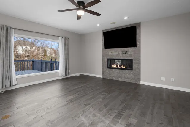 $599,999 | 3120 Summertree Avenue, Bettendorf, IA 52722