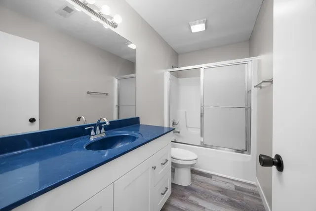 $599,999 | 3120 Summertree Avenue, Bettendorf, IA 52722