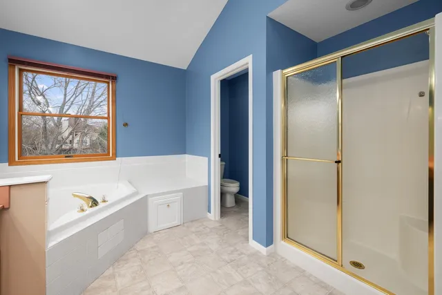 $599,999 | 3120 Summertree Avenue, Bettendorf, IA 52722