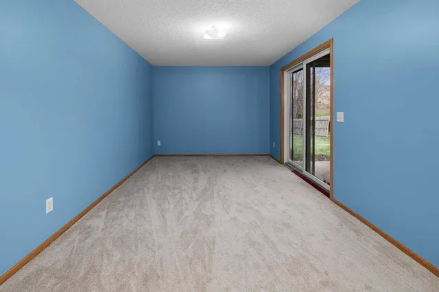 $599,999 | 3120 Summertree Avenue, Bettendorf, IA 52722