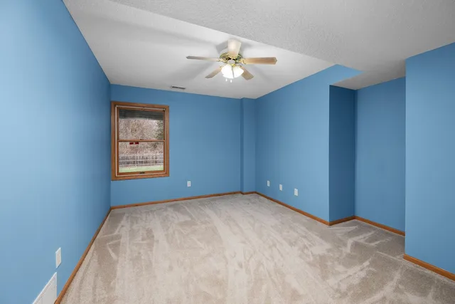 $599,999 | 3120 Summertree Avenue, Bettendorf, IA 52722