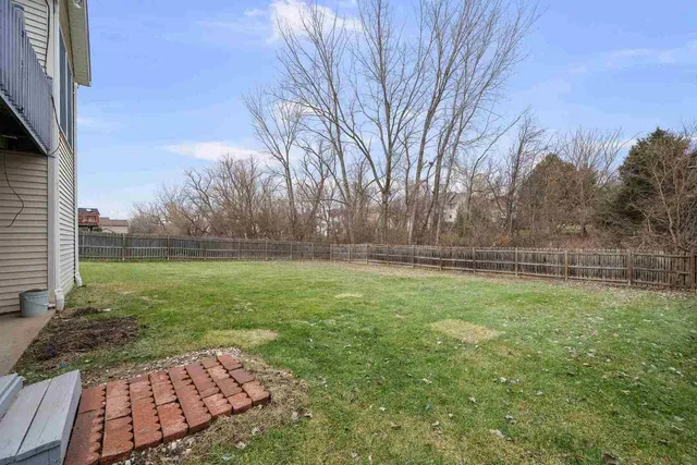 $599,999 | 3120 Summertree Avenue, Bettendorf, IA 52722