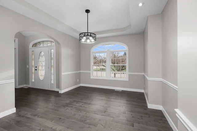 $599,999 | 3120 Summertree Avenue, Bettendorf, IA 52722