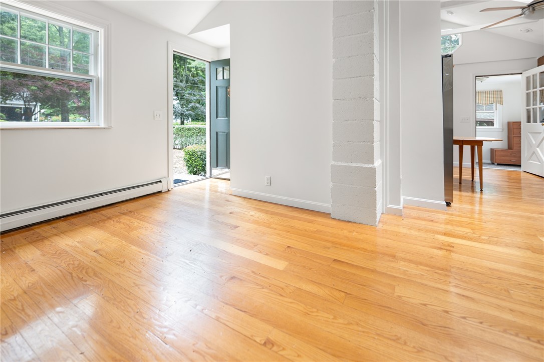 15 Williams Road Smithfield, RI 02917 - Photo 3 of 21