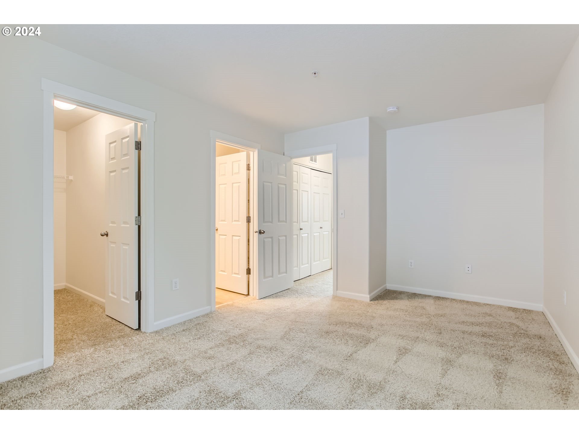 15445 Southwest Sparrow Loop, Unit 105 Beaverton, OR 97007 - Photo 17 of 36 Gallery Image 17