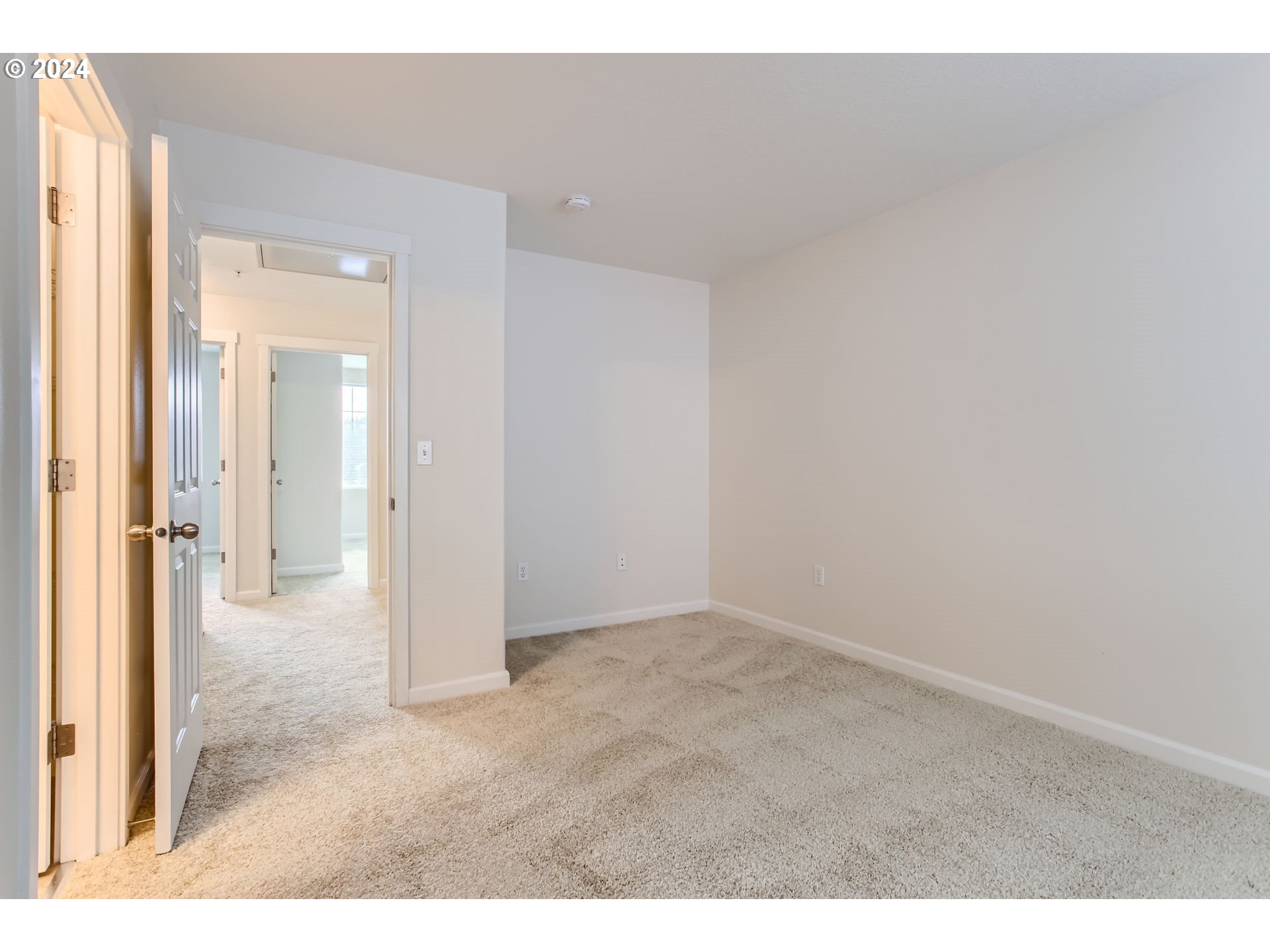 15445 Southwest Sparrow Loop, Unit 105 Beaverton, OR 97007 - Photo 18 of 36 Gallery Image 18