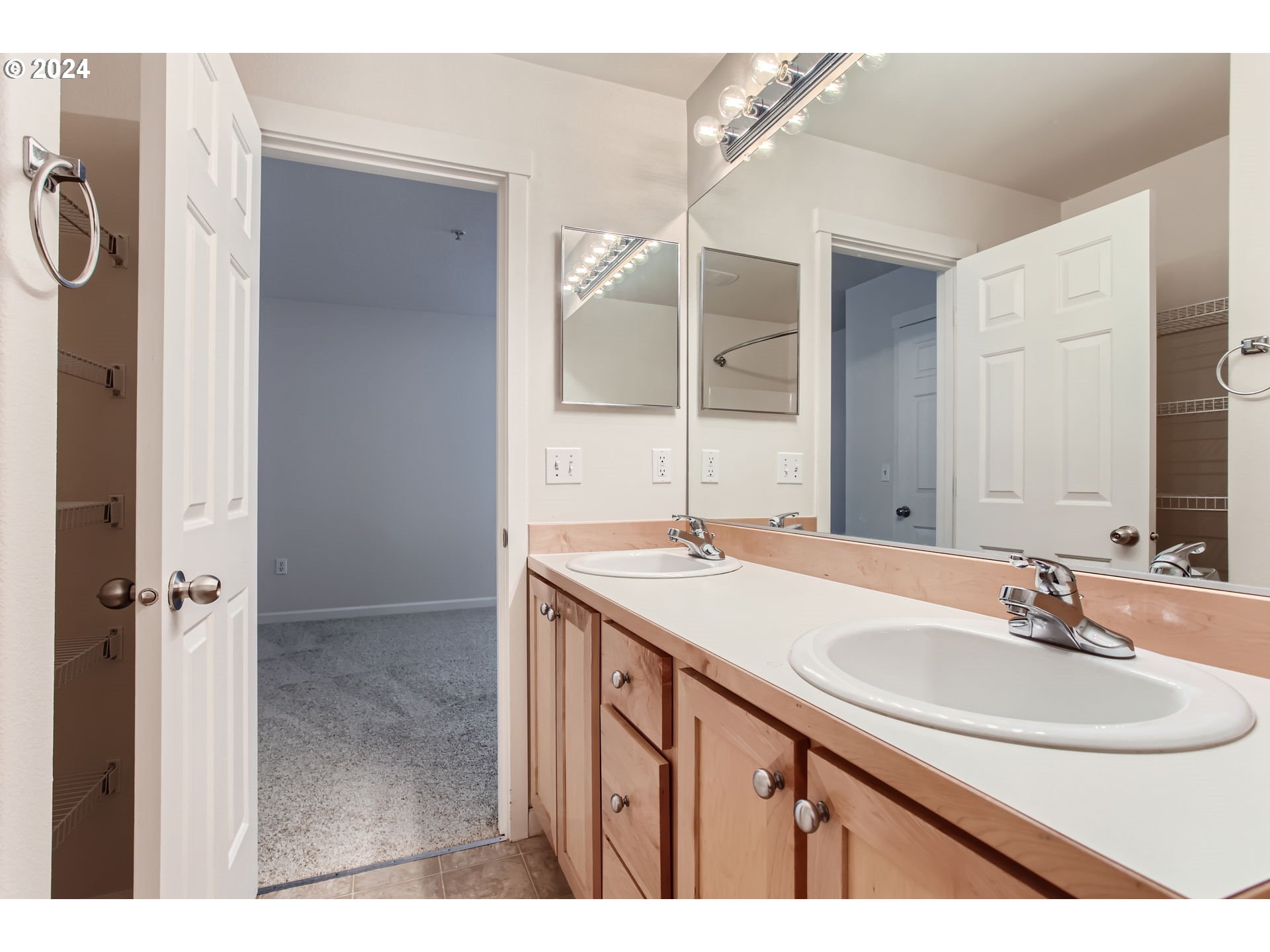 15445 Southwest Sparrow Loop, Unit 105 Beaverton, OR 97007 - Photo 20 of 36 Gallery Image 20
