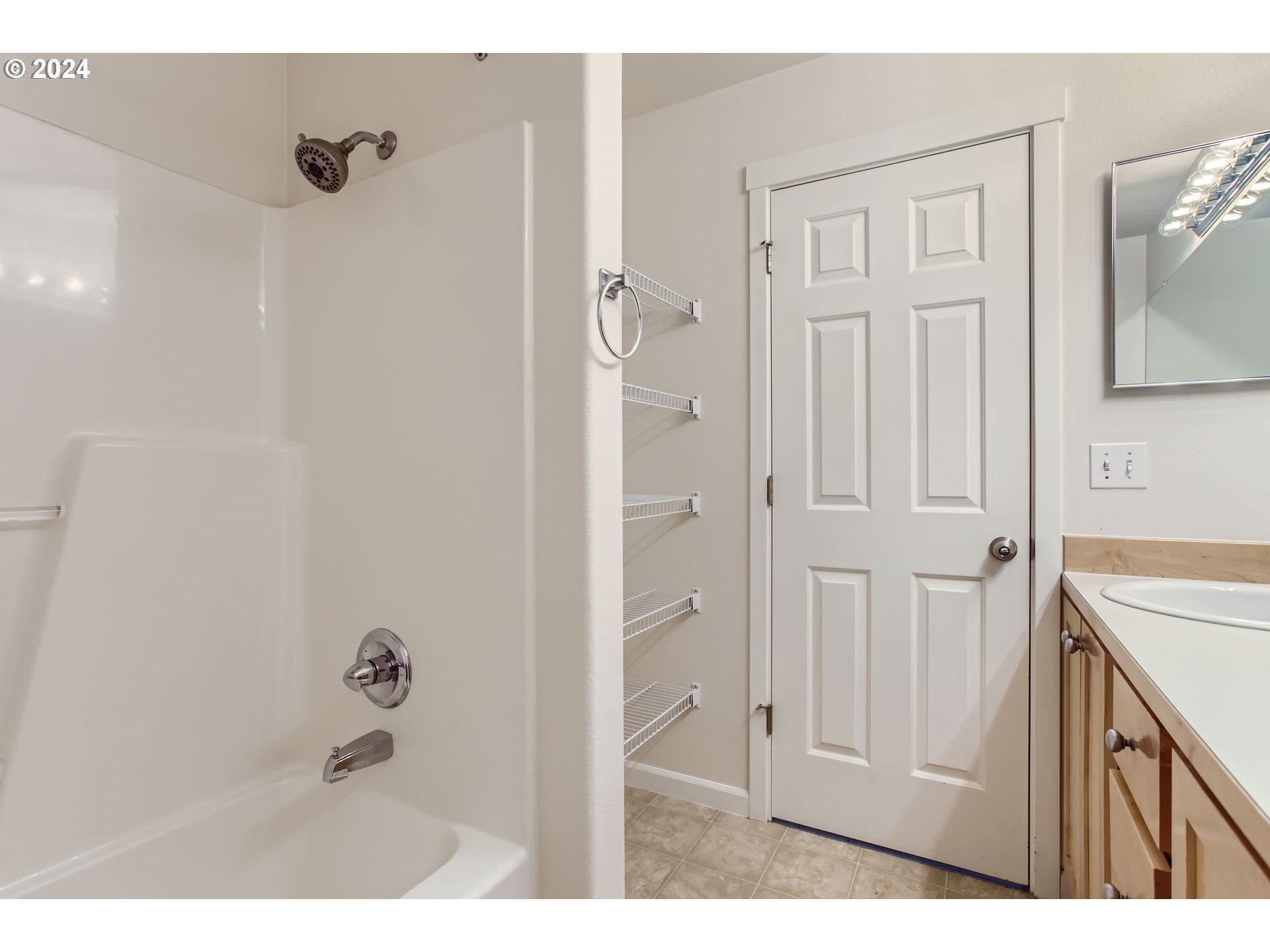 15445 Southwest Sparrow Loop, Unit 105 Beaverton, OR 97007 - Photo 21 of 36 Gallery Image 21