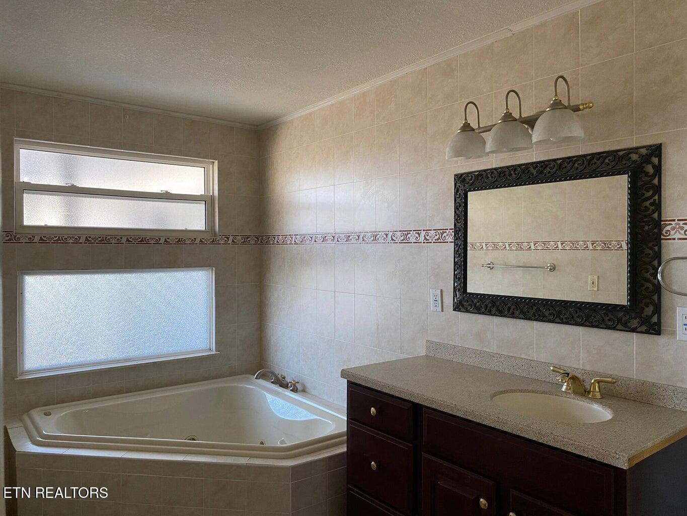 1581 Romary Road Dandridge, TN 37725 - Photo 8 of 19 RM16
