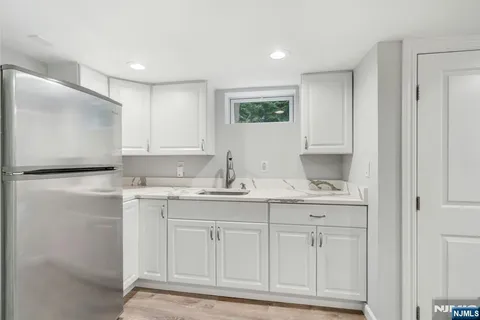 $999,000 | 409 Warren Avenue, Ho-Ho-Kus, NJ 07423