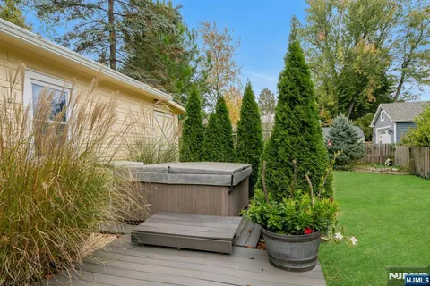 $999,000 | 409 Warren Avenue, Ho-Ho-Kus, NJ 07423