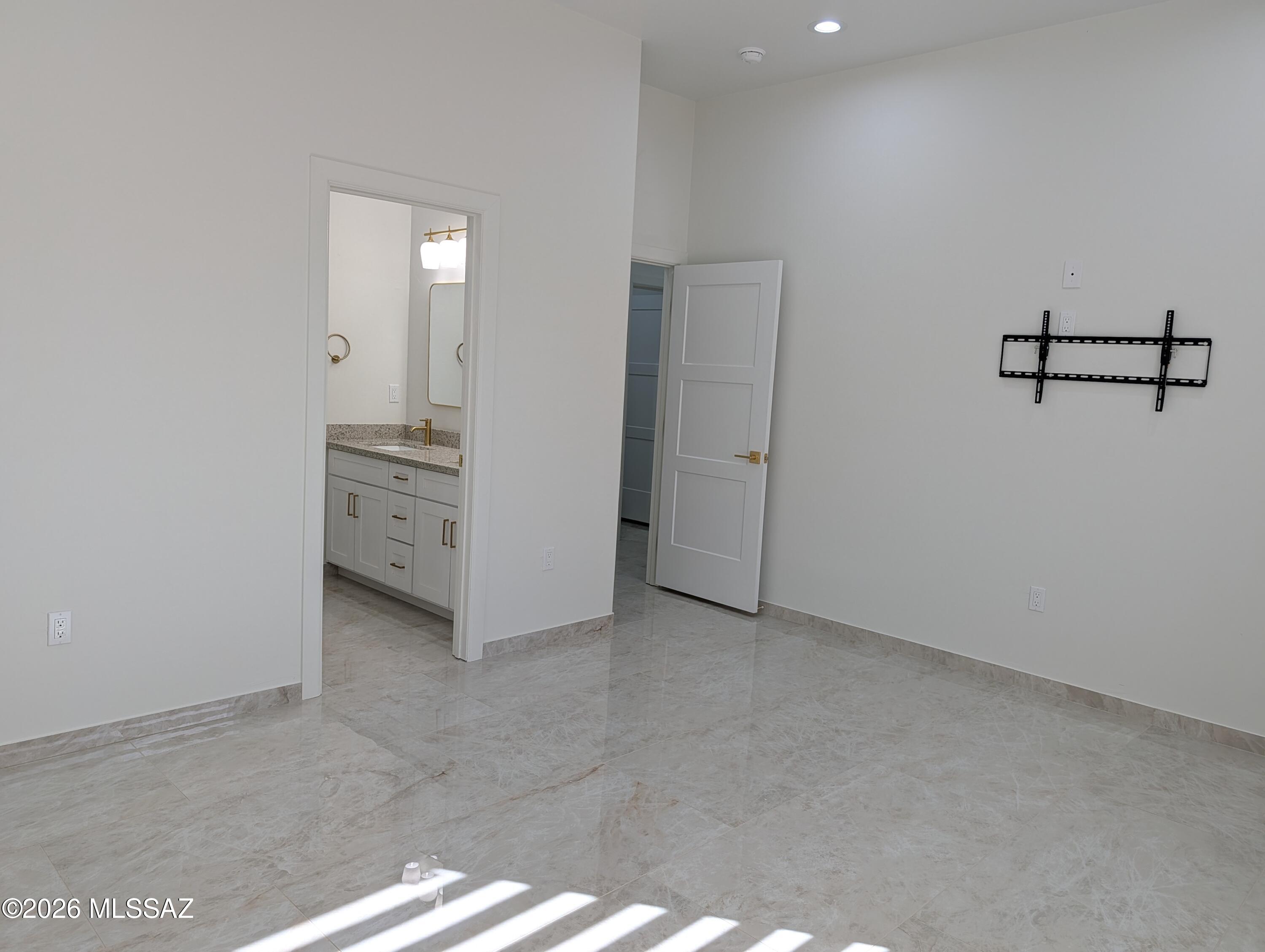 1811 Cajeme Court Rio Rico, AZ 85648 - Photo 15 of 32 MB1
