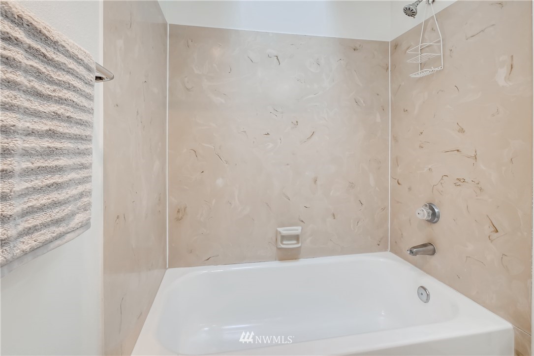 10813 Southeast 172nd Street, Unit 2D Renton, WA 98055 - Photo 17 of 22