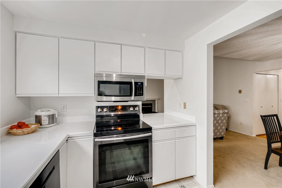 10813 Southeast 172nd Street, Unit 2D Renton, WA 98055 - Photo 6 of 22