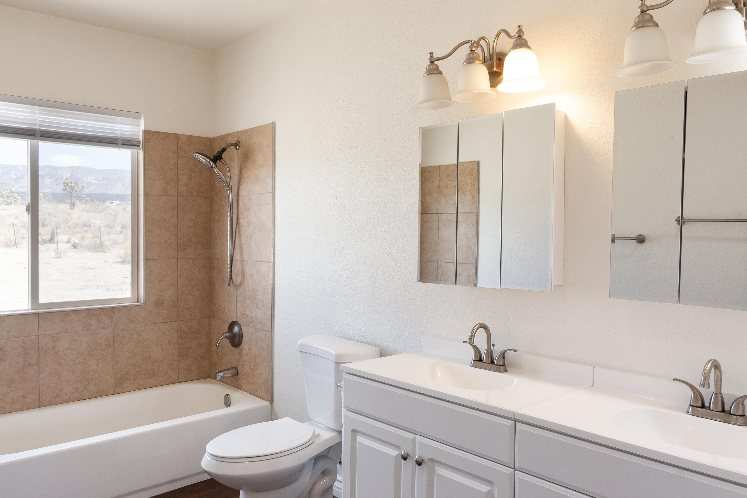 32112 Largo Vista Road Llano, CA 93544 - Photo 7 of 14 32112 Largo Vista Llano Listing -8