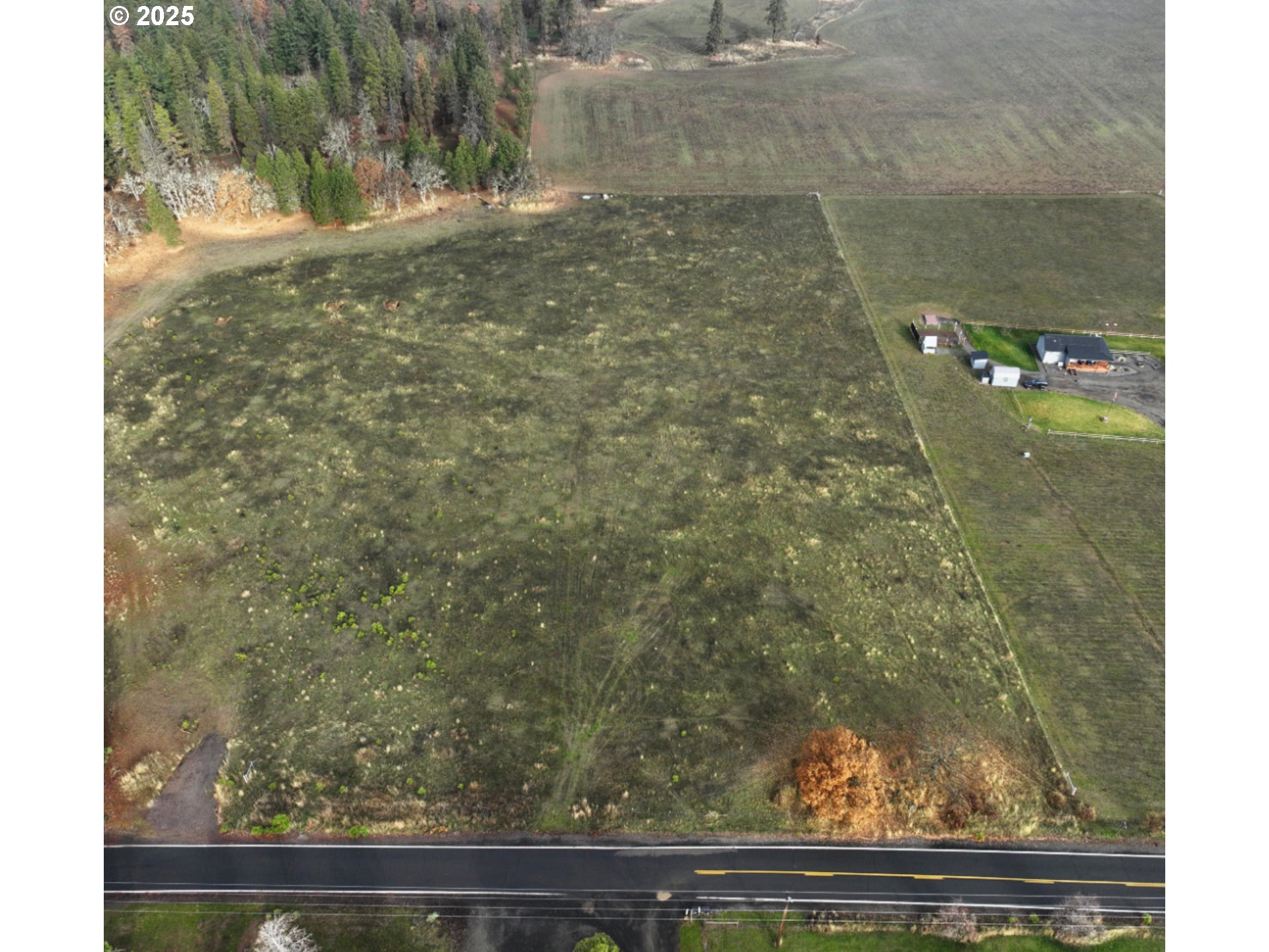 505 Foster Road Goldendale, WA 98620 - Photo 8 of 12 a bathroom with a shower