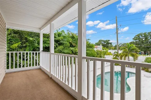 $885,000 | 427 Villa Grande Avenue South, St. Petersburg, FL 33707
