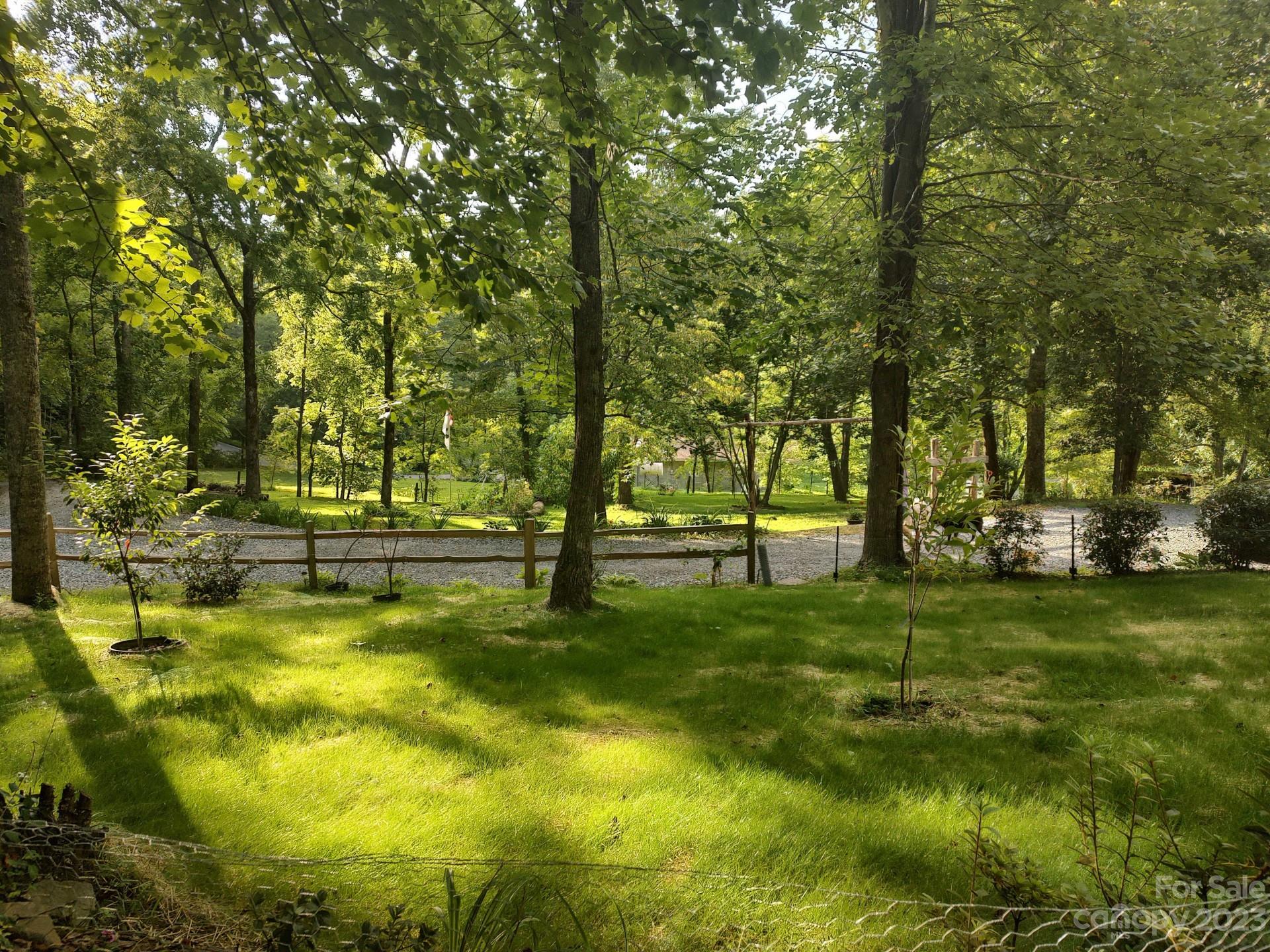 30 Homestead Road Whittier, NC 28789 - Photo 7 of 12 Gallery Image 7