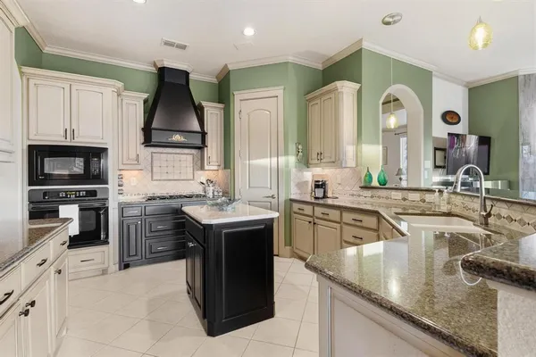 $475,000 | 2001 Augusta Court, DeSoto, TX 75115