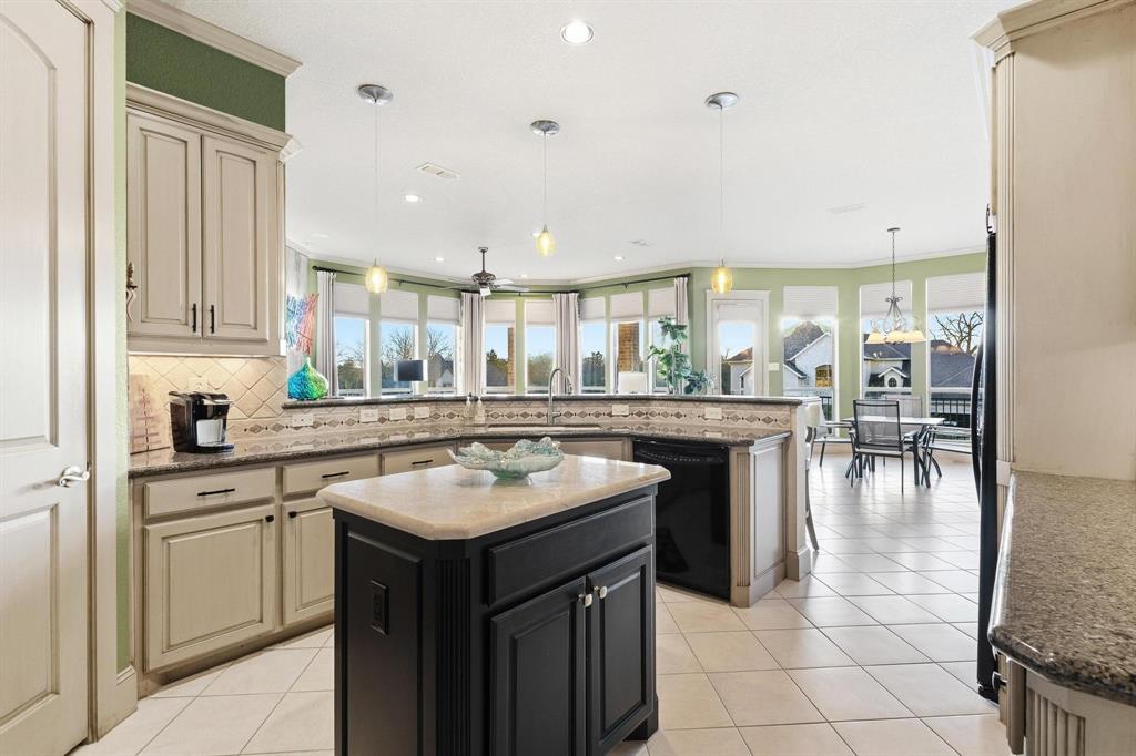 2001 Augusta Court DeSoto, TX 75115 - Photo 13 of 35