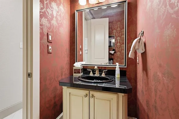 $475,000 | 2001 Augusta Court, DeSoto, TX 75115