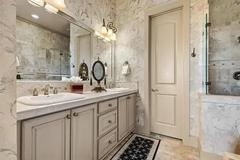 $475,000 | 2001 Augusta Court, DeSoto, TX 75115