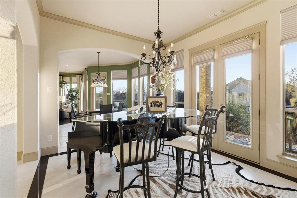 2001 Augusta Court DeSoto, TX 75115 - Photo 5 of 35