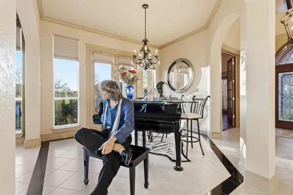 $475,000 | 2001 Augusta Court, DeSoto, TX 75115