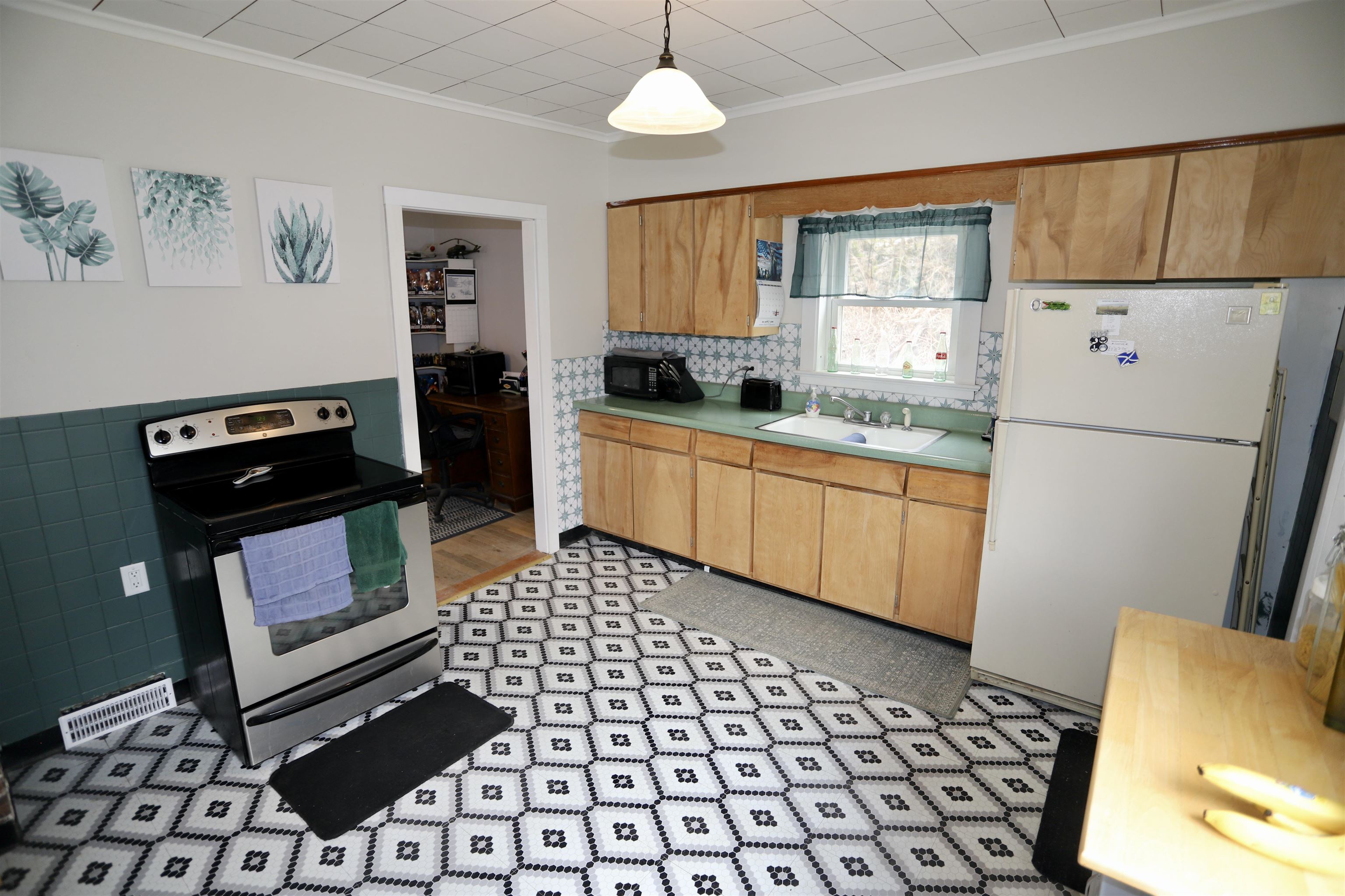 409 Glen Road Newport, VT 05855 - Photo 4 of 20