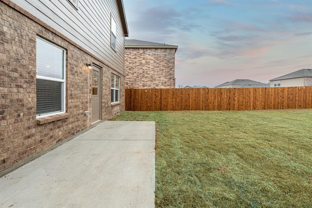 321 Hopson Street Van Alstyne, TX 75495 - Photo 15 of 17