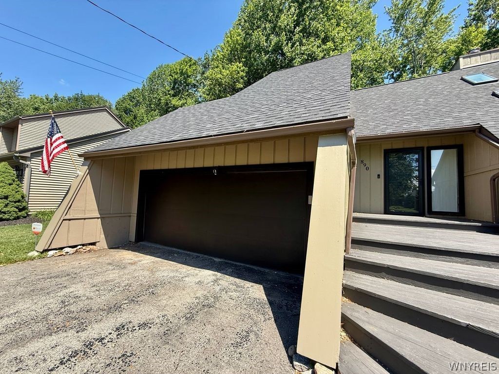 890 Klein Road Amherst, NY 14221 - Photo 3 of 48