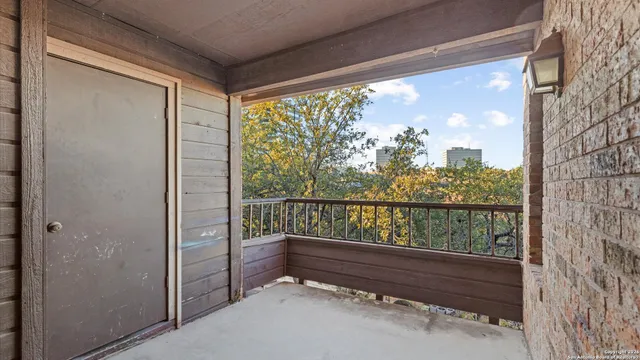 $1,295 | 4212 Medical Drive, Unit 306, San Antonio, TX 78229