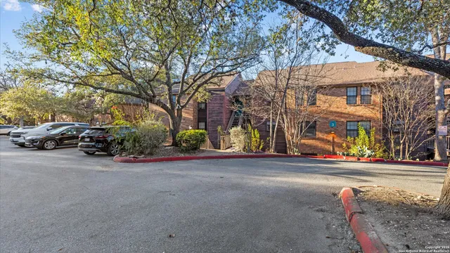 $1,295 | 4212 Medical Drive, Unit 306, San Antonio, TX 78229