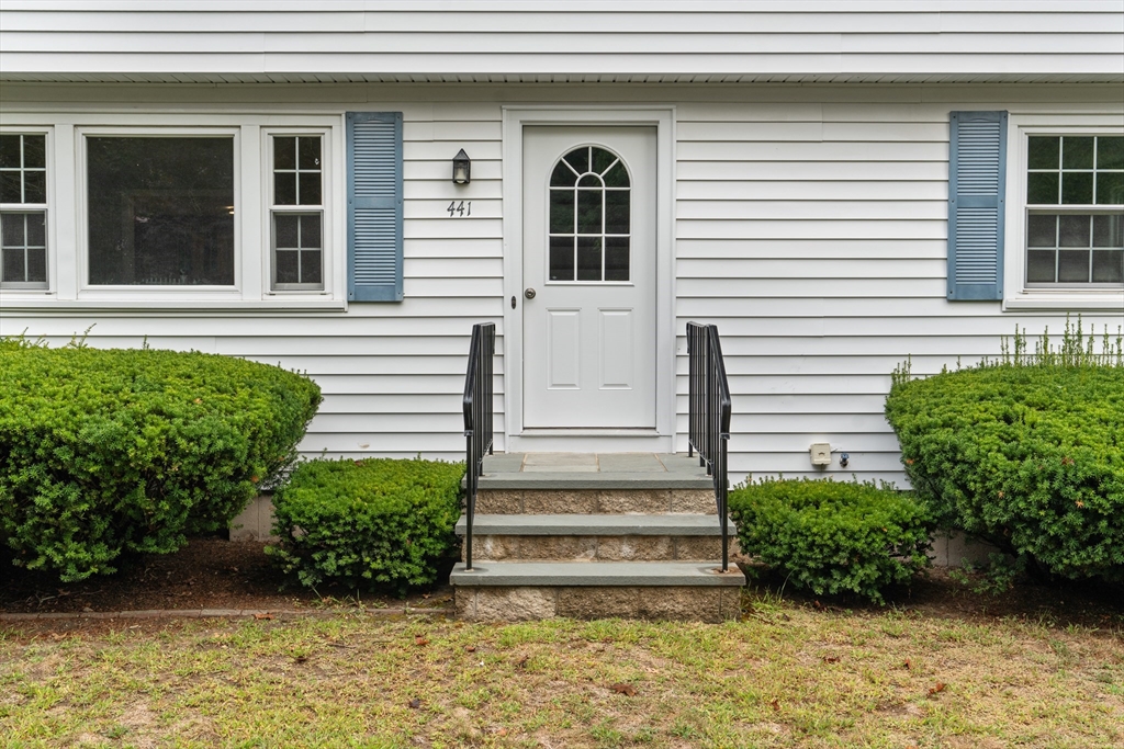 441 Potter Road Framingham, MA 01701 - Photo 4 of 42