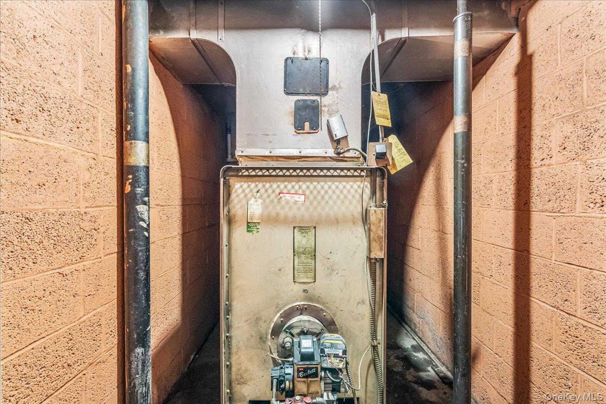 94-20 86th Road Queens, NY 11421 - Photo 11 of 22