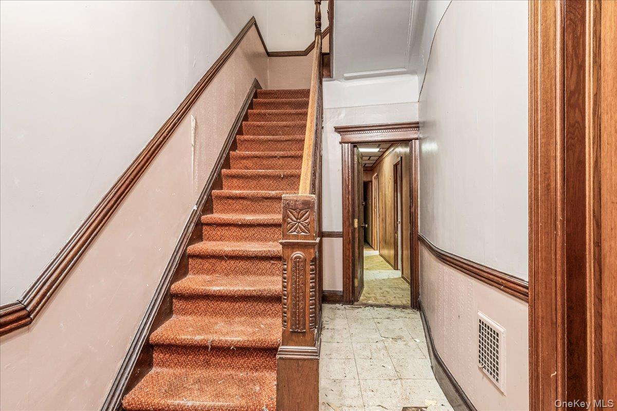 94-20 86th Road Queens, NY 11421 - Photo 2 of 22