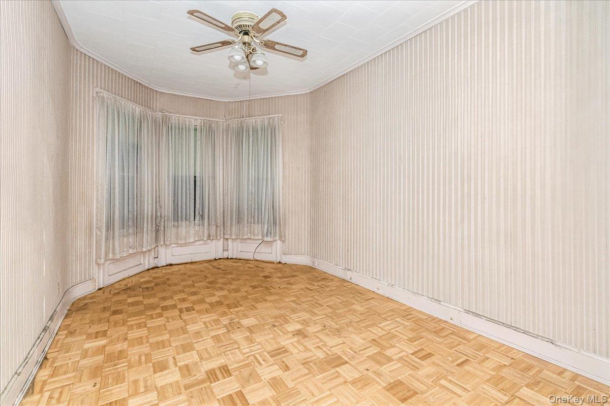 94-20 86th Road Queens, NY 11421 - Photo 6 of 22