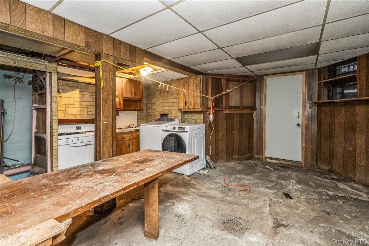 94-20 86th Road Queens, NY 11421 - Photo 10 of 22