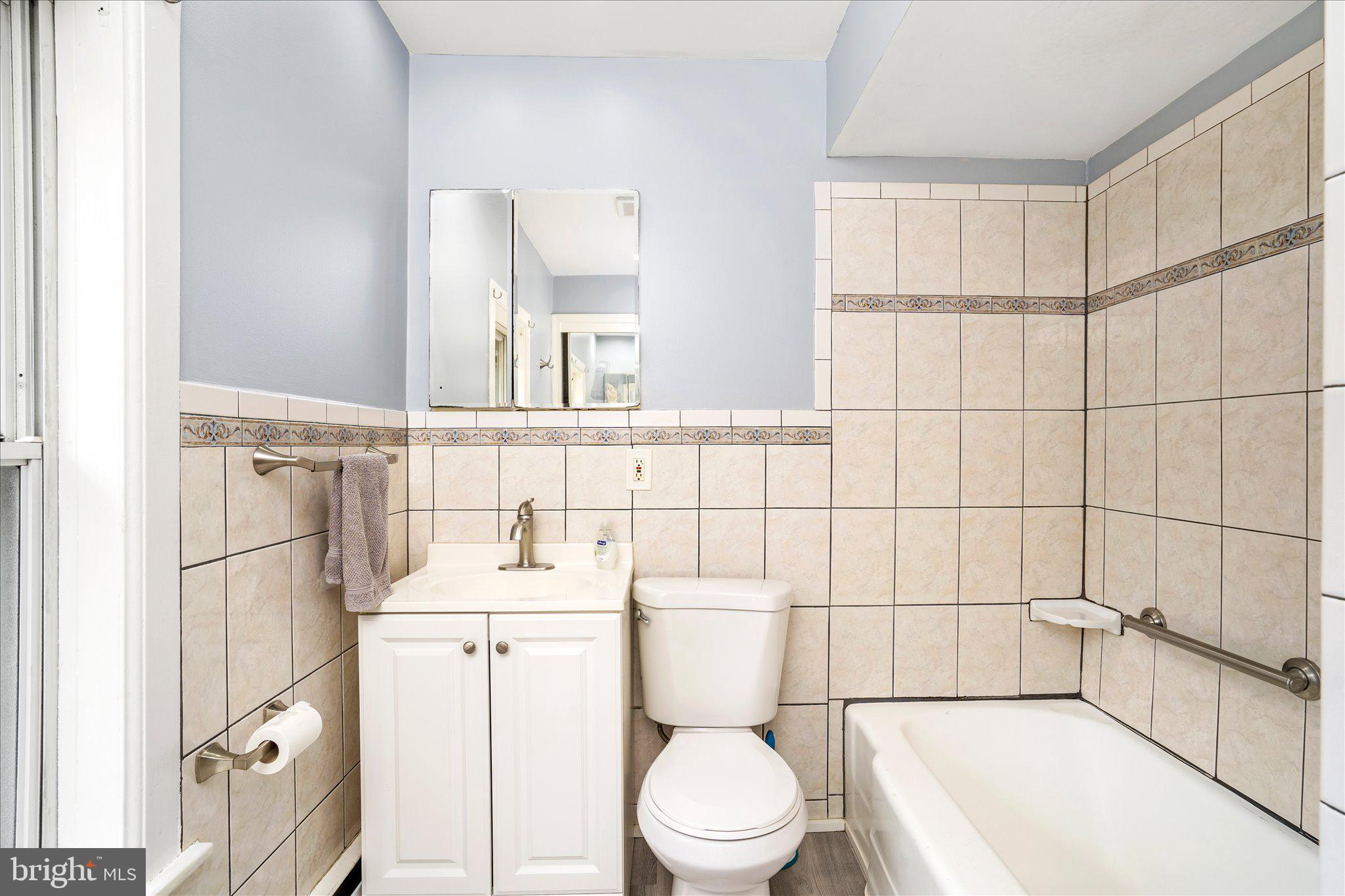 149 Reeves Avenue Hamilton, NJ 08610 - Photo 11 of 26 Bath