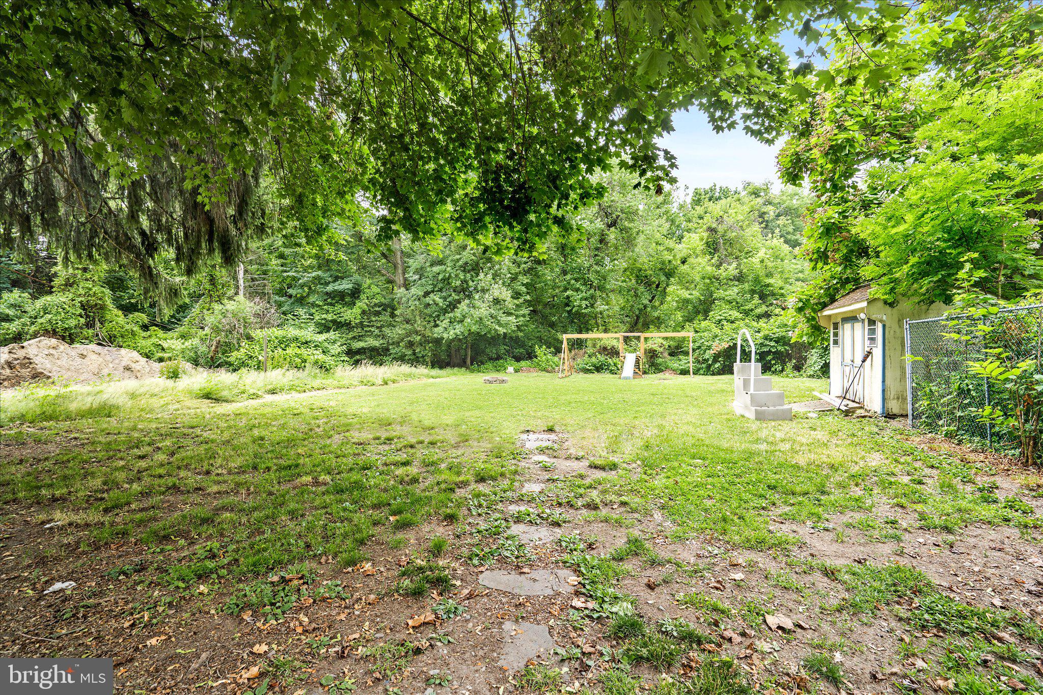 149 Reeves Avenue Hamilton, NJ 08610 - Photo 25 of 26 Backyard