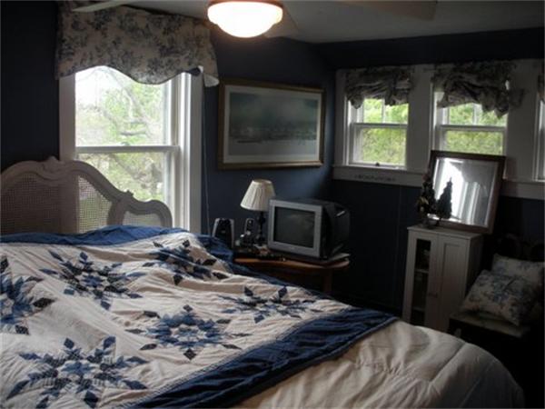 73 Center Street Raynham, MA 02767 - Photo 14 of 15 Gallery Image 14